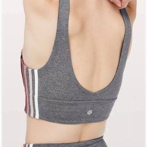 Lululemon Take a Hint Bra Sz 4, Brand New!
